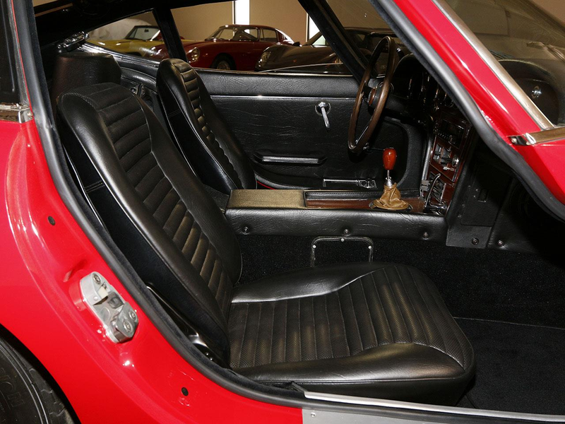 Illustration for article titled Why Buy A Million-Dollar Hypercar When You Can Buy This Pristine 1967 Toyota 2000GT Instead?